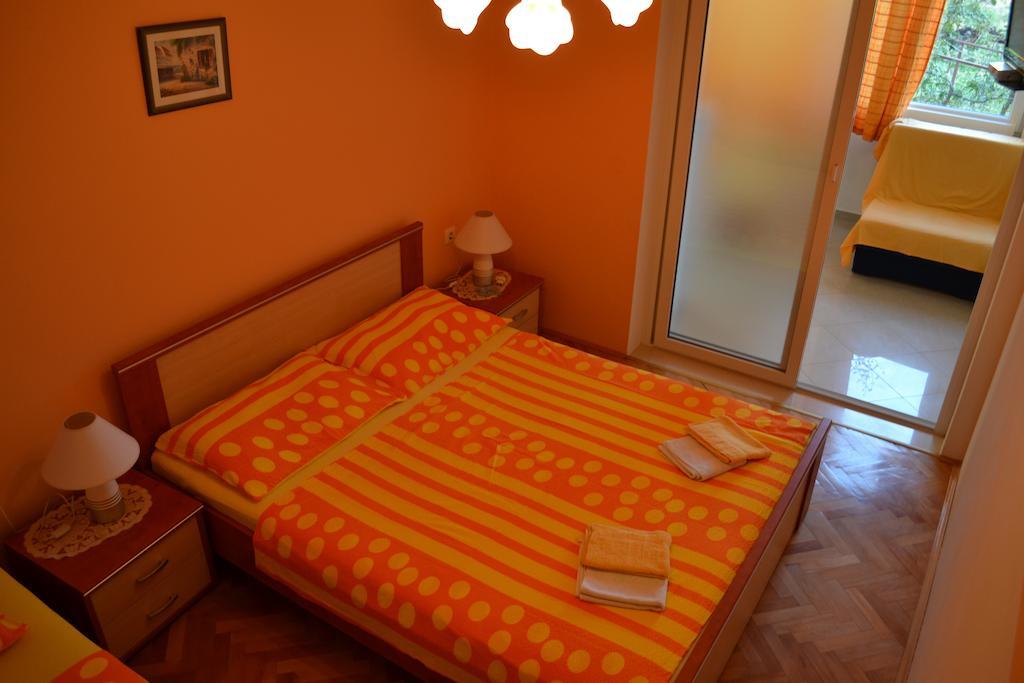 Apartments Karlo أوميس المظهر الخارجي الصورة